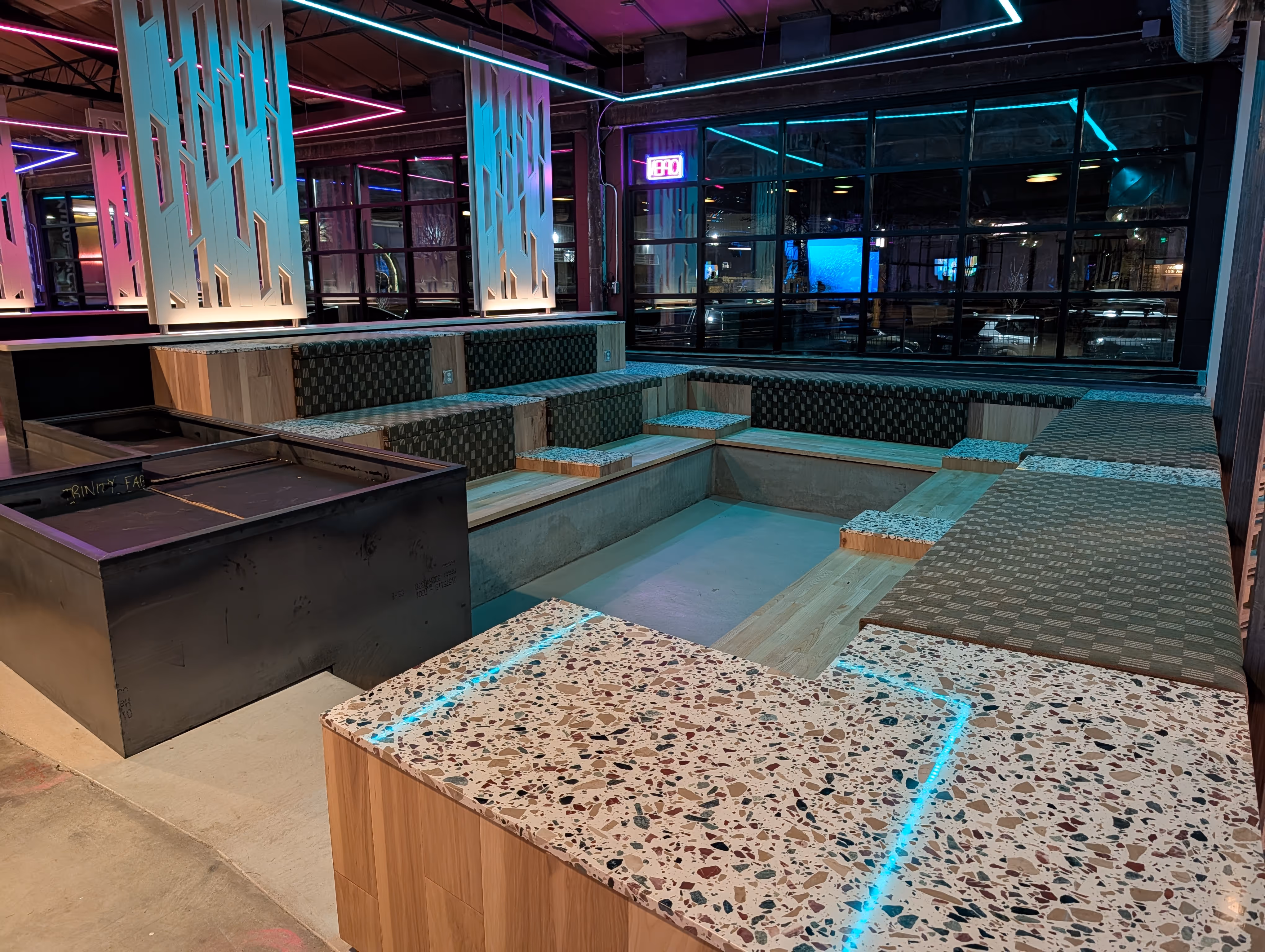 MoodSwing Conversation Pit